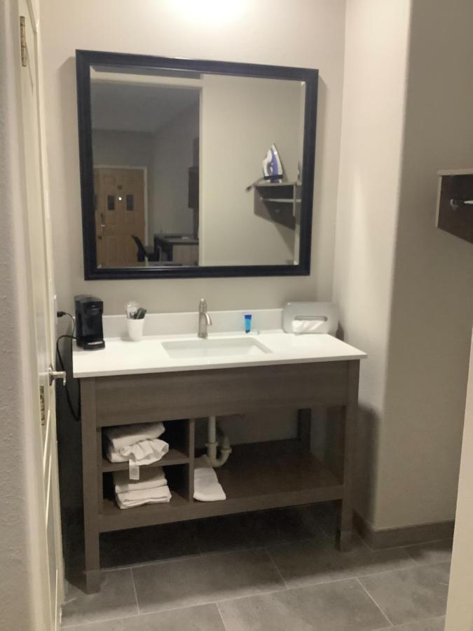 Americas Best Value Inn & Suites San Benito Exterior foto